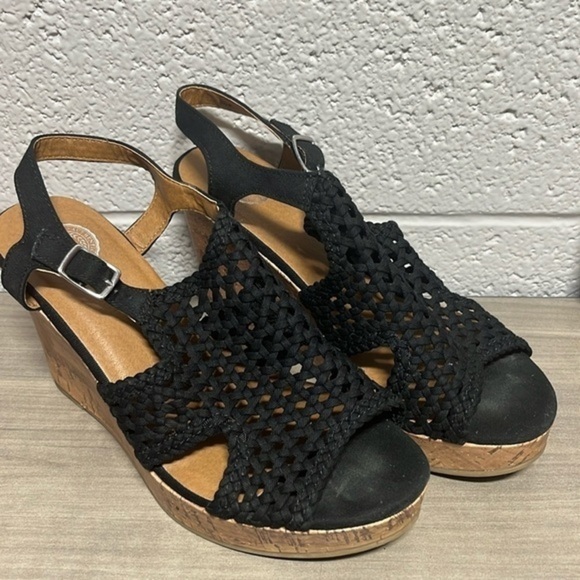 SO black crochet canvas wedges womens size 9.5 - Picture 1 of 6